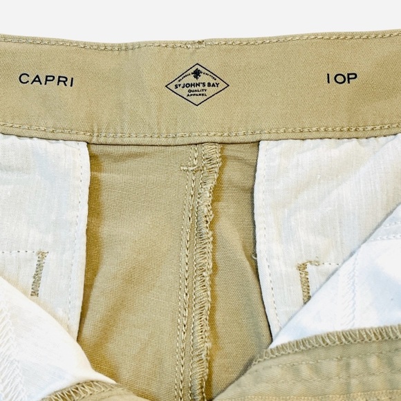 St. John's Bay Capri Pants, Pockets, Women's, Khaki Color, Size 10P - Picture 6 of 12